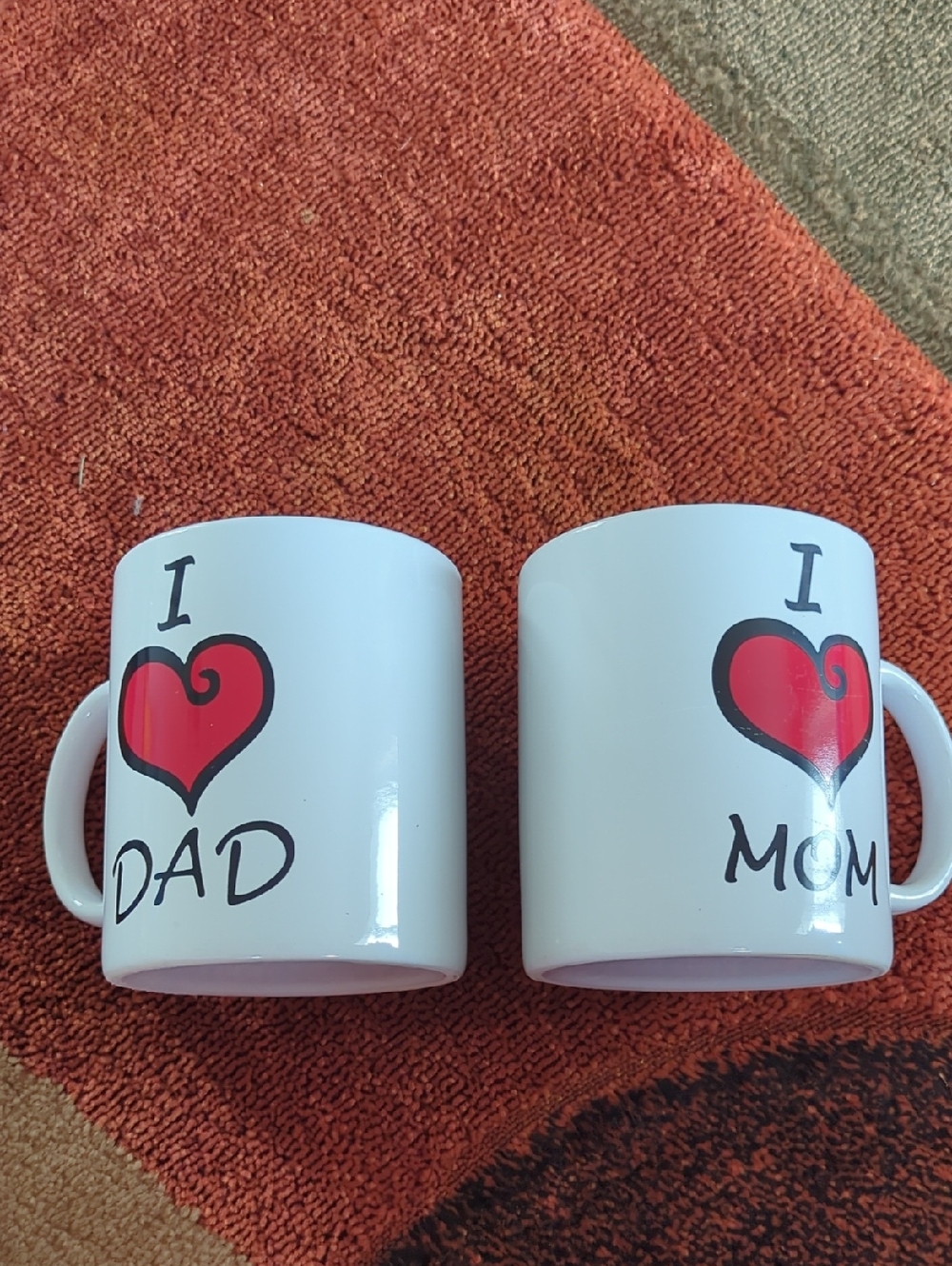 Set of 2 White Large (880ml) "I ♥ Dad" & "I ♥ Mom" Coffee Mugs-never Used